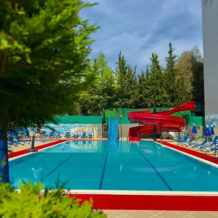Grand Alisa Hotel